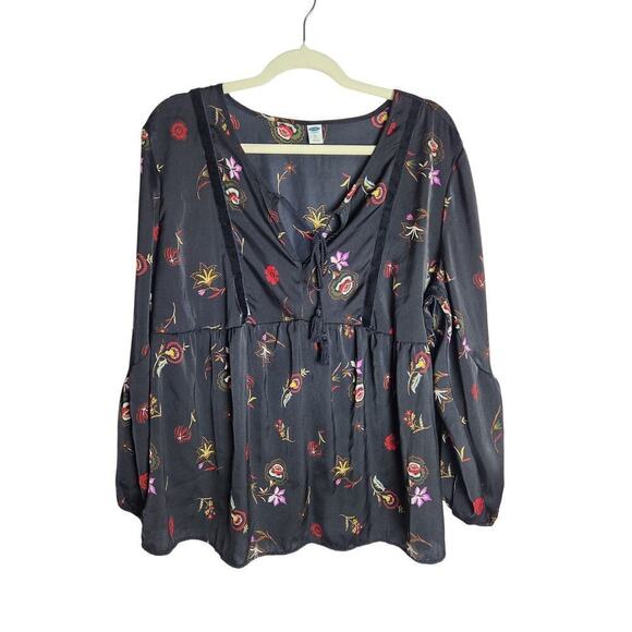 Old Navy Tops - Old Navy women's peasant top XL dark floral boho festival witchy velvet accents